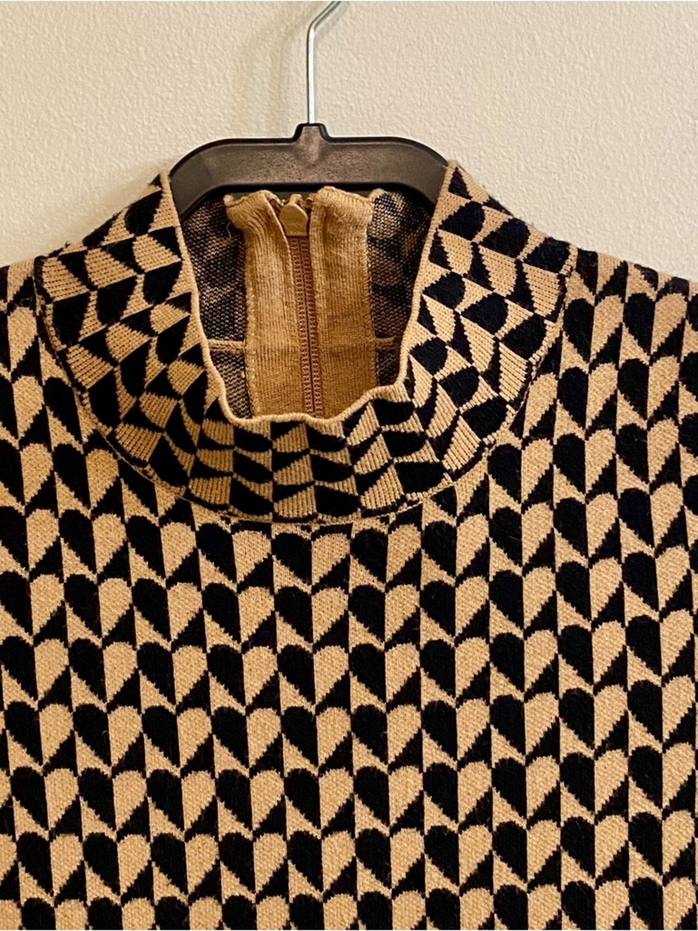 Anthropologie The Nina Short-Sleeve Mock-Neck Mod Mini Dress Brown Motif Sz M - Picture 11 of 16